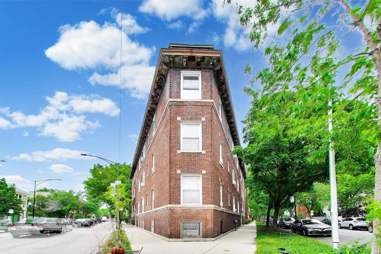5712 North Wayne Avenue Chicago IL 60660