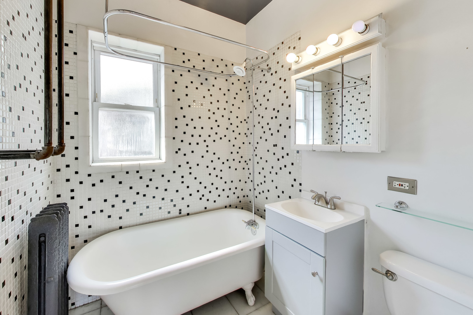 5712 North Wayne Avenue Chicago IL 60660