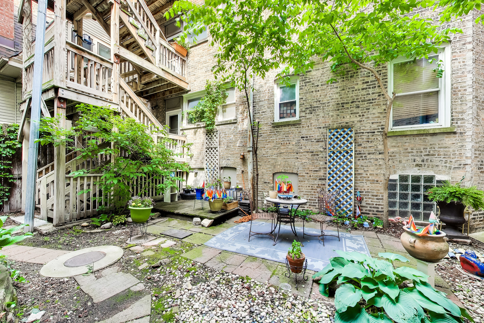 5712 North Wayne Avenue Chicago IL 60660