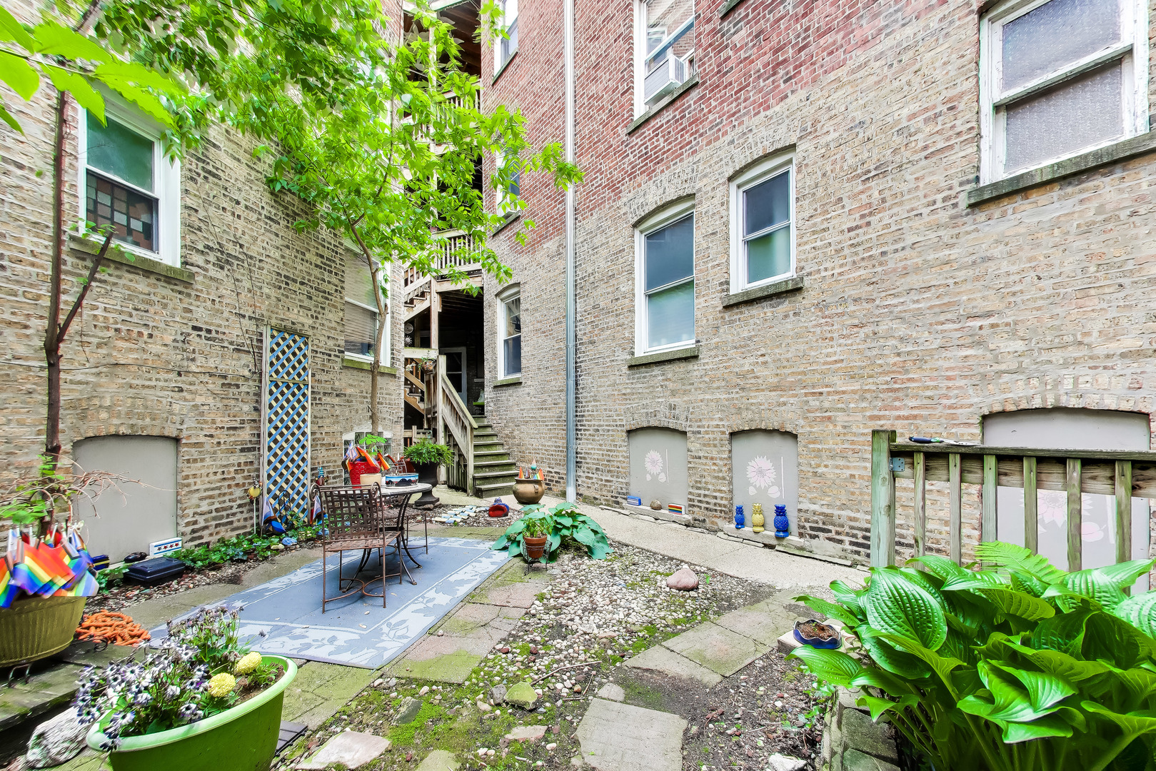 5712 North Wayne Avenue Chicago IL 60660