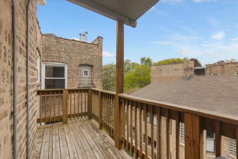 7050 North Damen Avenue Chicago IL 60645