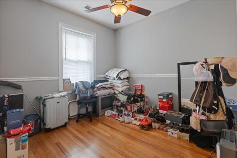 7050 North Damen Avenue Chicago IL 60645