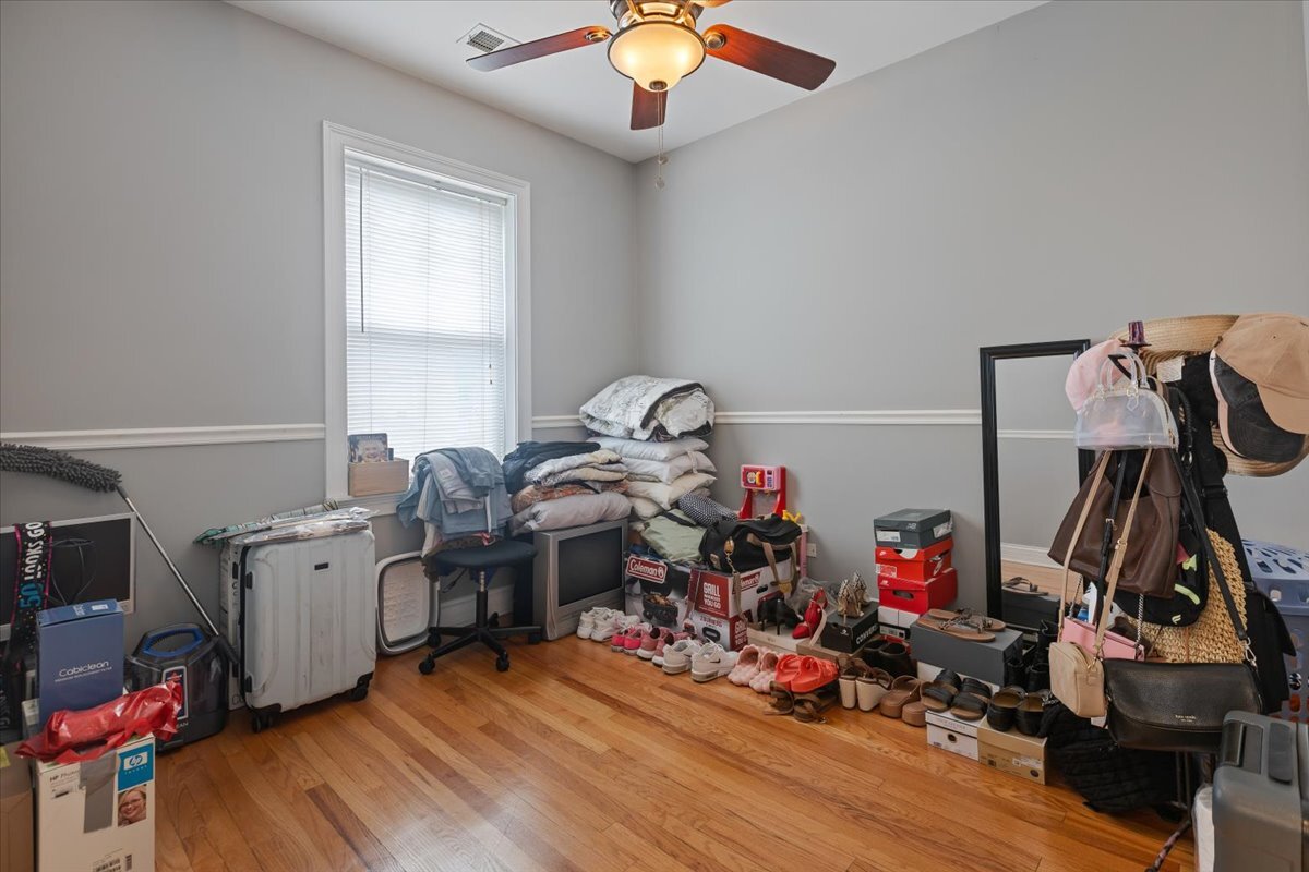 7050 North Damen Avenue Chicago IL 60645
