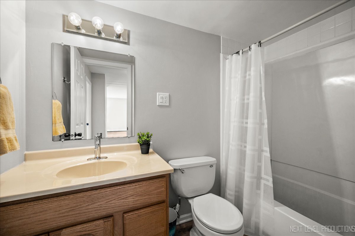 1052 North Mill Street Naperville IL 60563