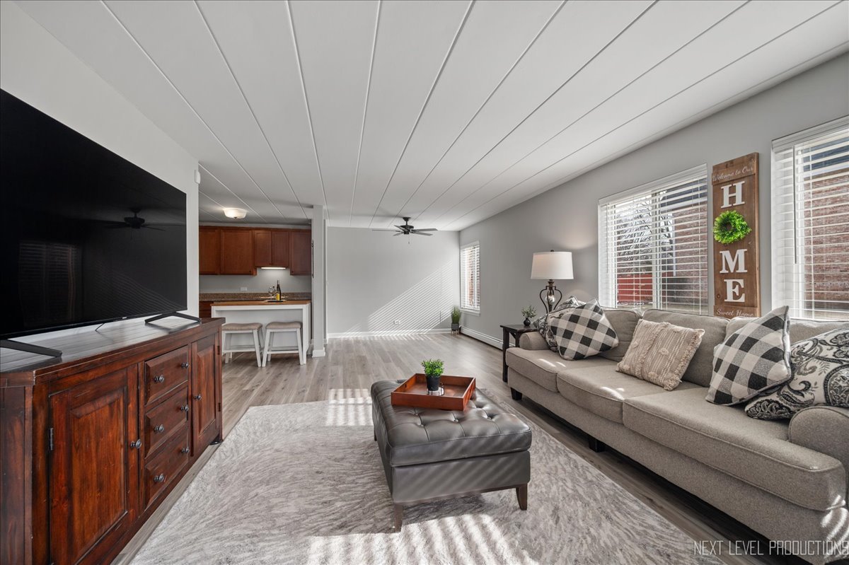 1052 North Mill Street Naperville IL 60563