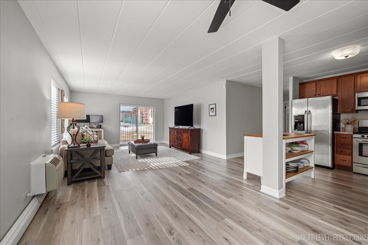 1052 North Mill Street Naperville IL 60563