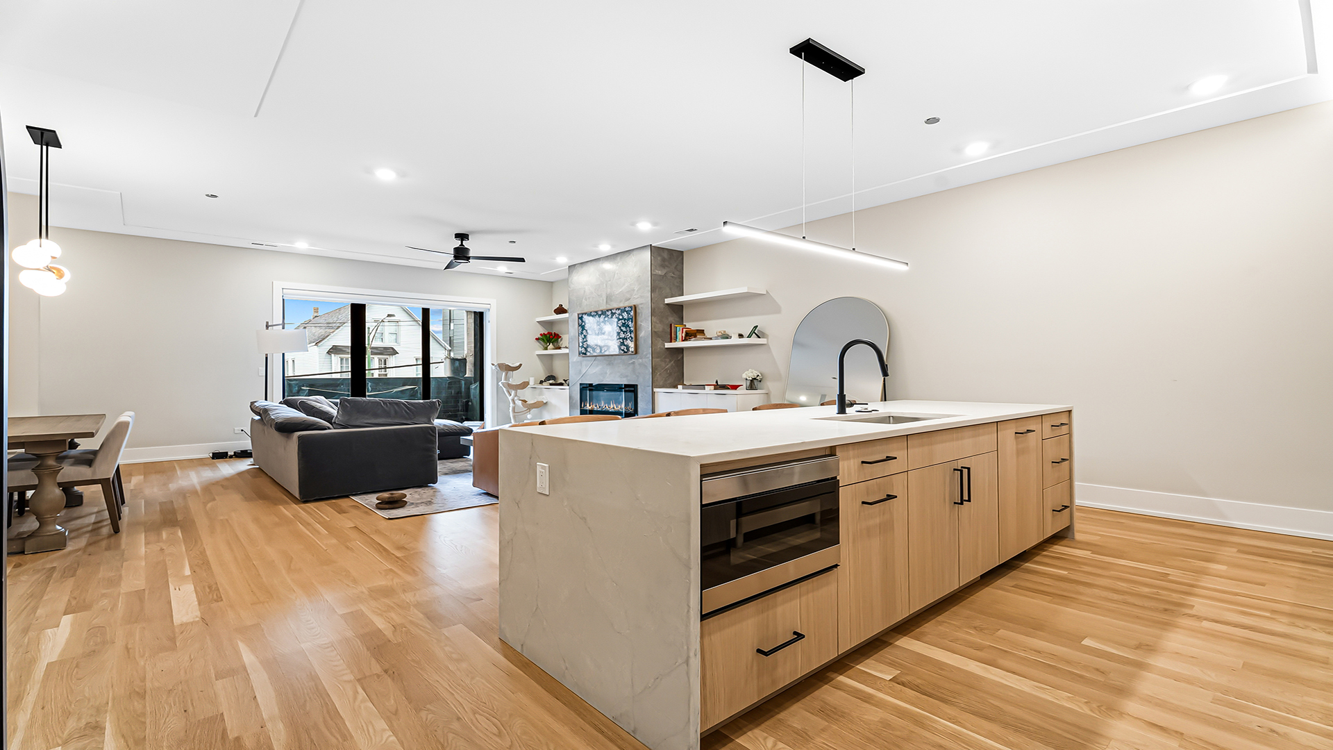 3125 North Clybourn Avenue Chicago IL 60618