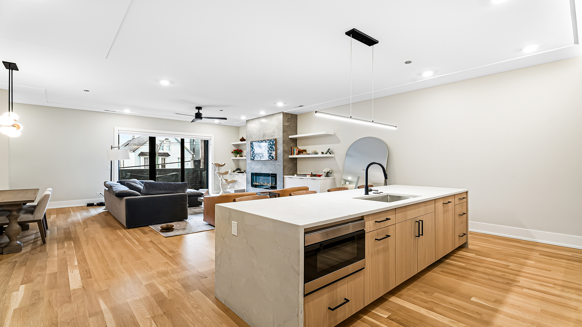 3125 North Clybourn Avenue Chicago IL 60618
