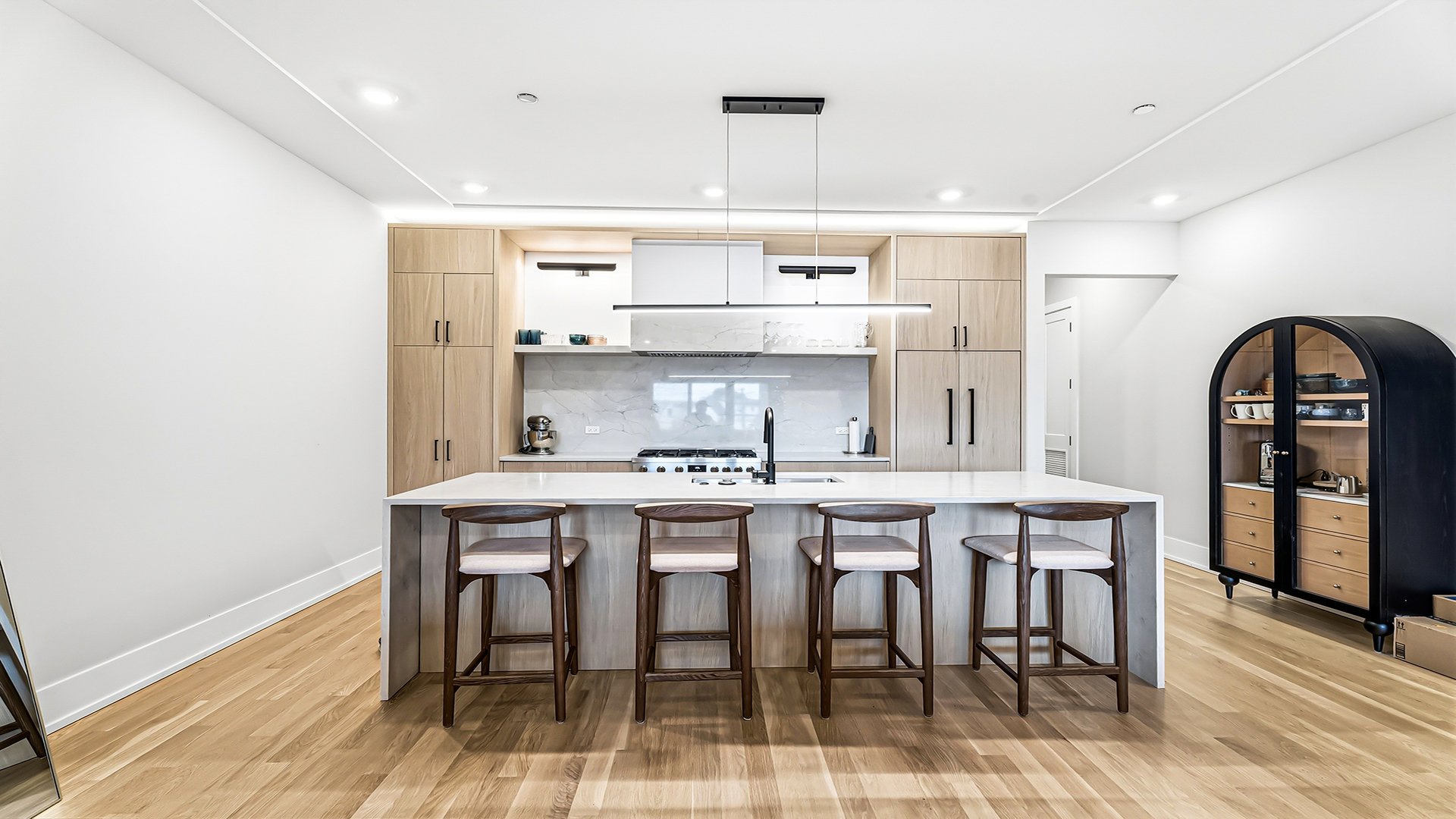 3125 North Clybourn Avenue Chicago IL 60618