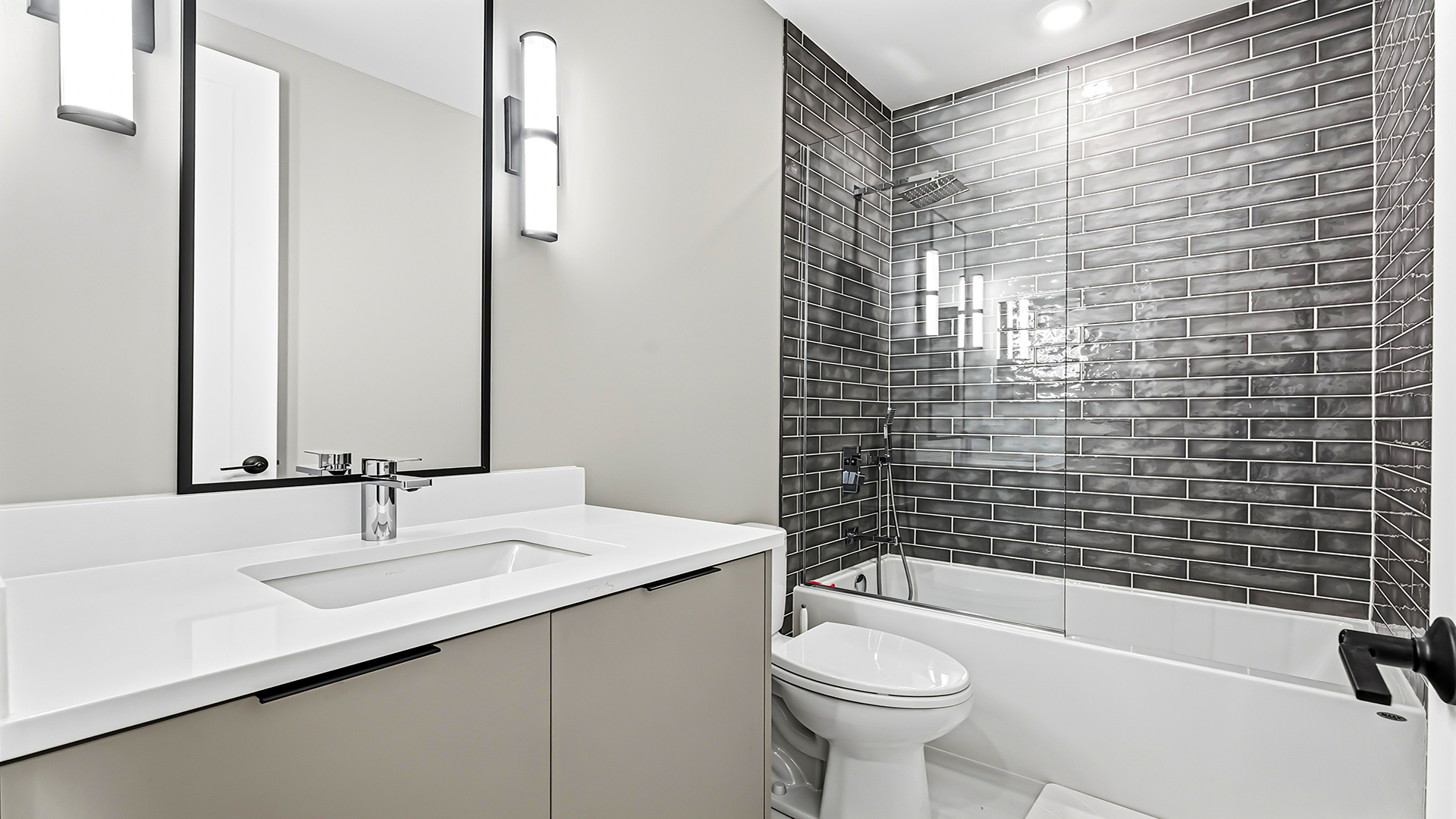 3125 North Clybourn Avenue Chicago IL 60618