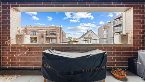 3125 North Clybourn Avenue Chicago IL 60618