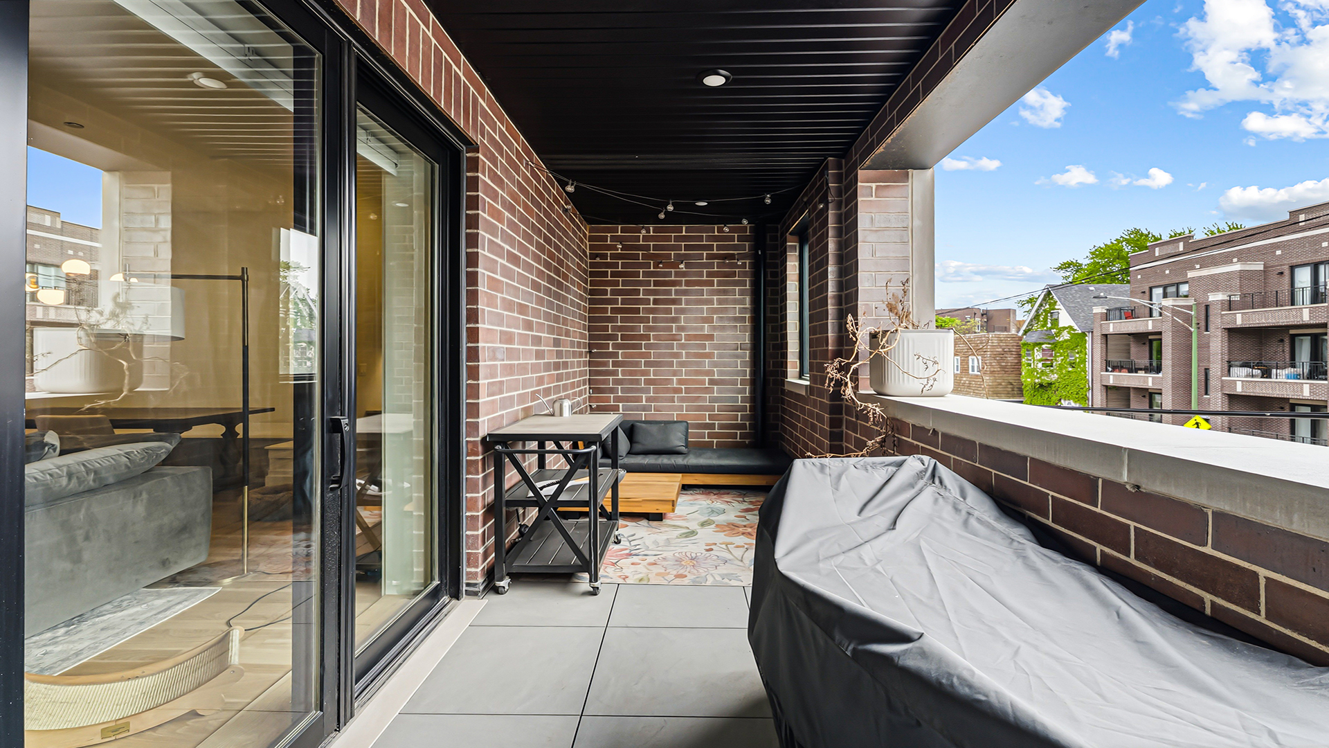 3125 North Clybourn Avenue Chicago IL 60618