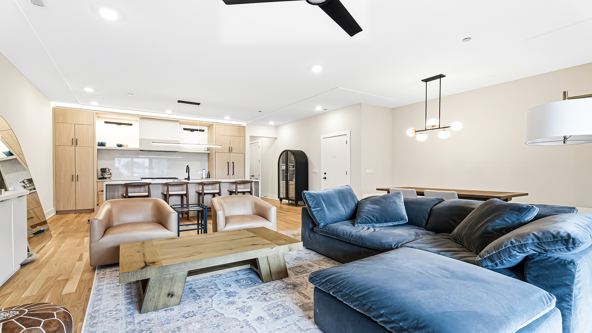 3125 North Clybourn Avenue Chicago IL 60618