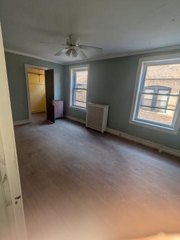 6740 South Oglesby Avenue Chicago IL 60649