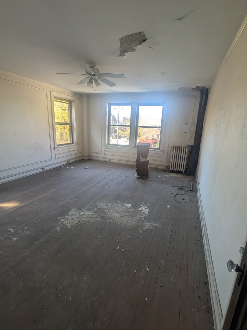 6740 South Oglesby Avenue Chicago IL 60649