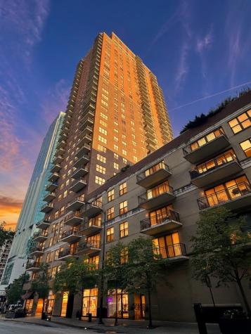 41 East 8th Street Chicago IL 60605