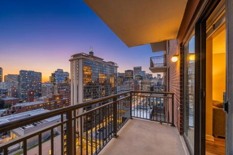 41 East 8th Street Chicago IL 60605