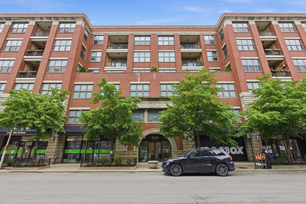 3140 North Sheffield Avenue Chicago IL 60657