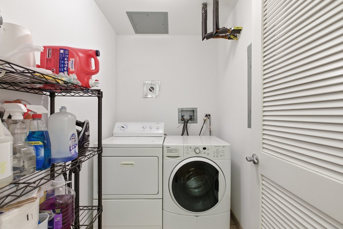 3140 North Sheffield Avenue Chicago IL 60657