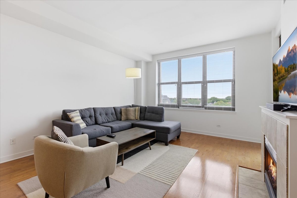 3140 North Sheffield Avenue Chicago IL 60657