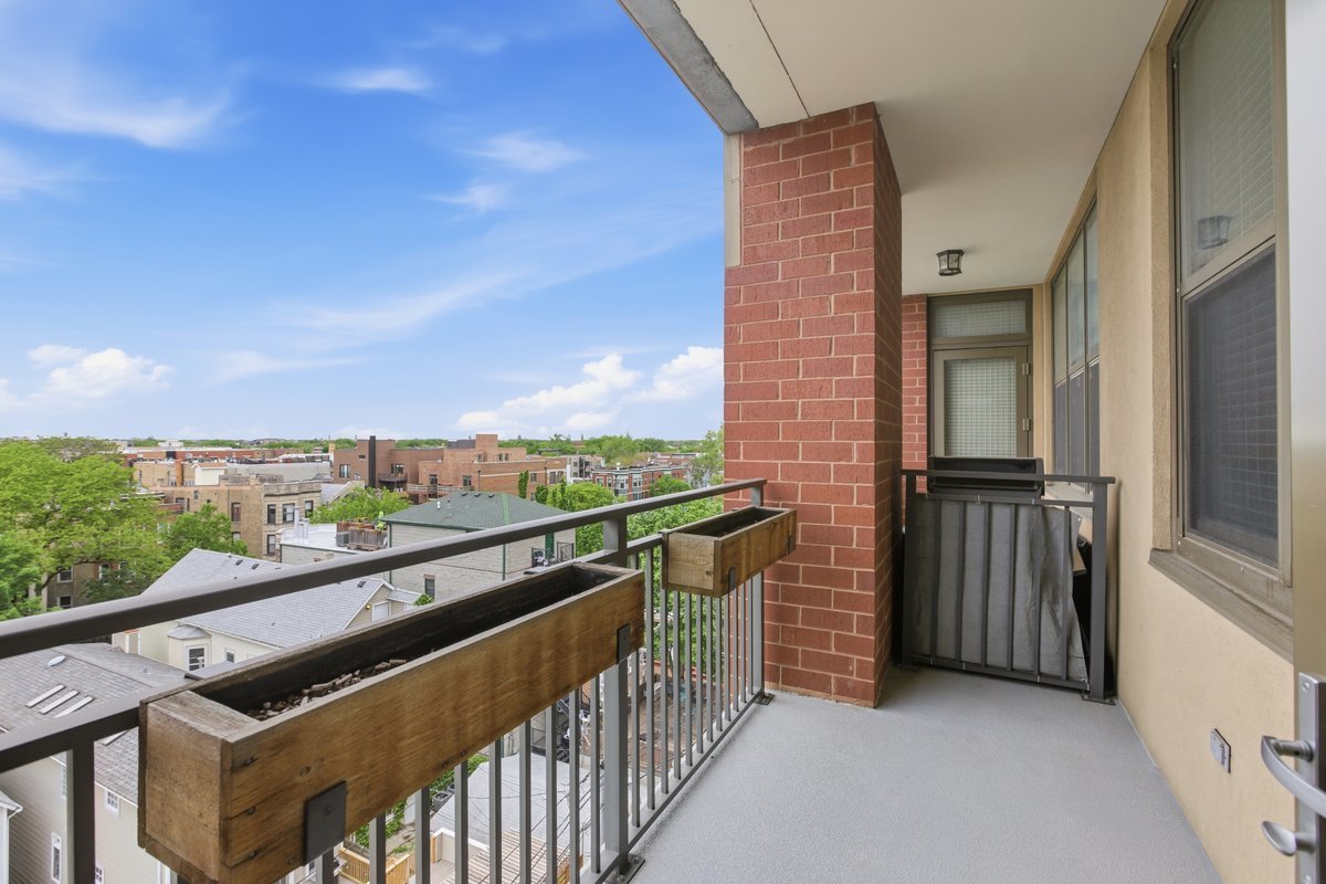 3140 North Sheffield Avenue Chicago IL 60657
