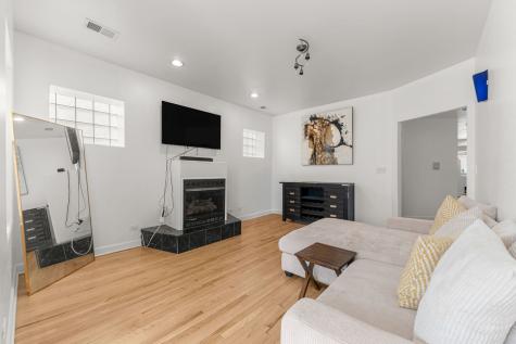 6722 South Ridgeland Avenue Chicago IL 60649