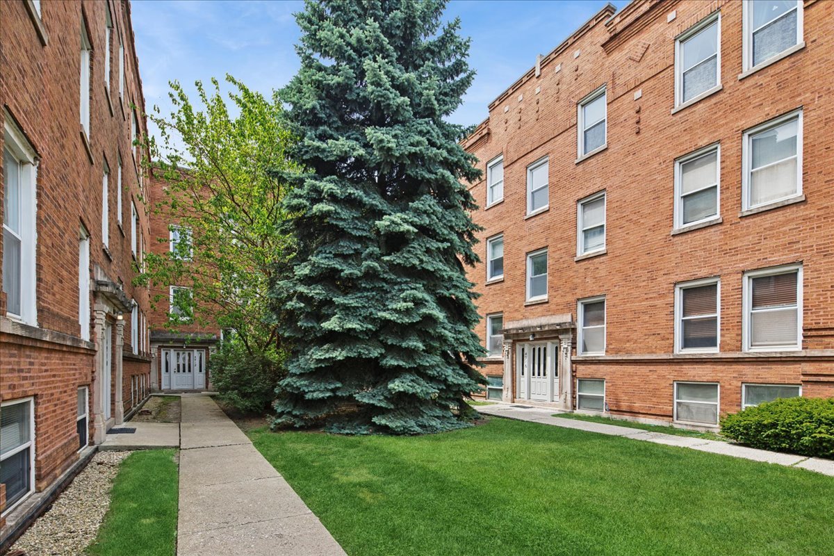 4916 North Kedzie Avenue Chicago IL 60625