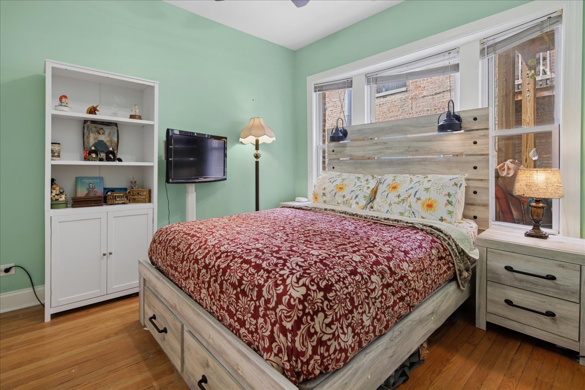 4916 North Kedzie Avenue Chicago IL 60625