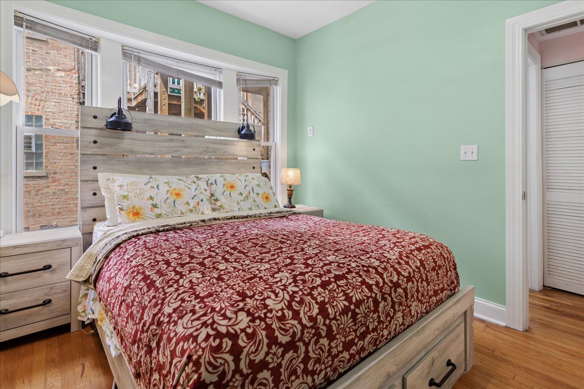 4916 North Kedzie Avenue Chicago IL 60625