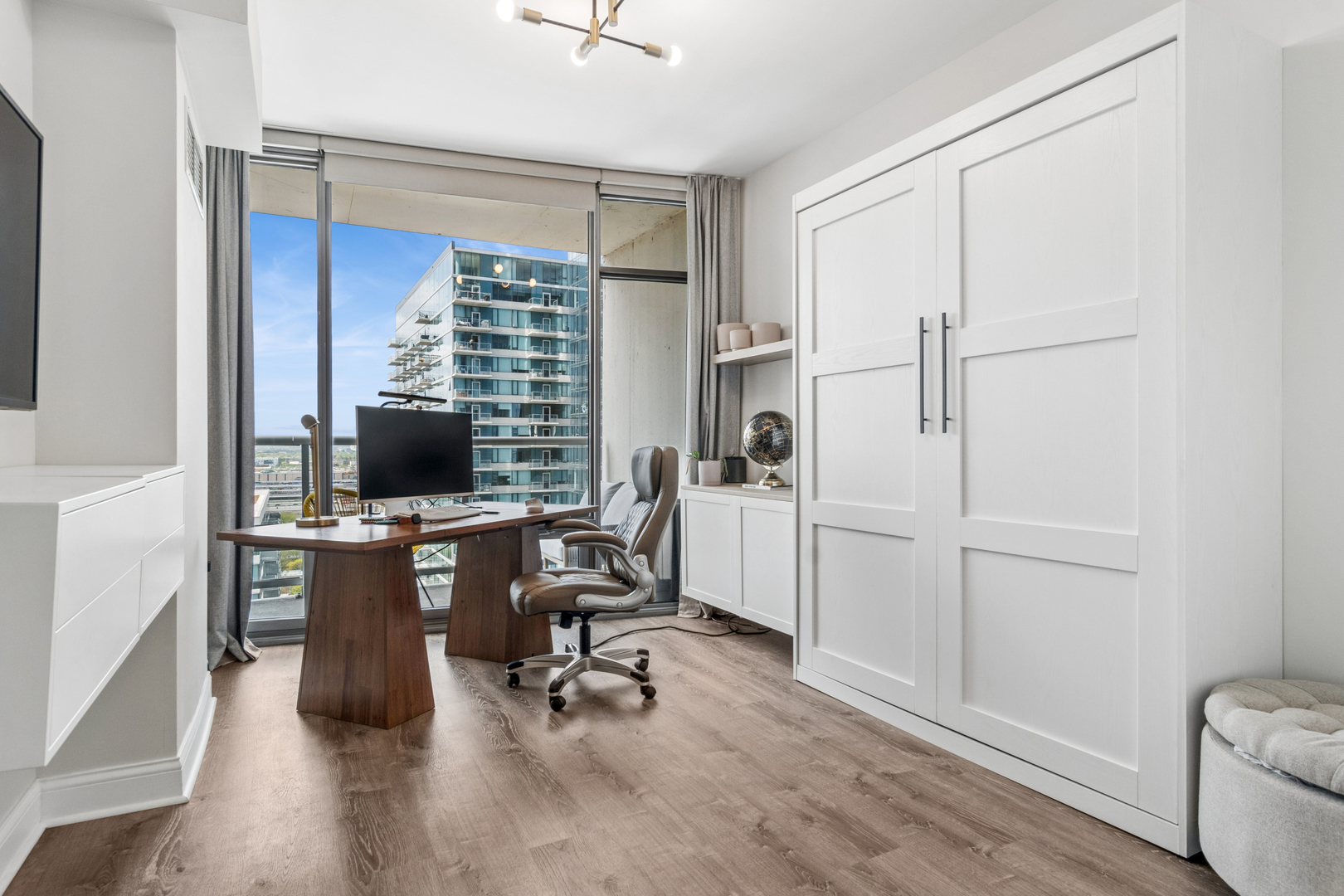 100 East 14th Street Chicago IL 60605