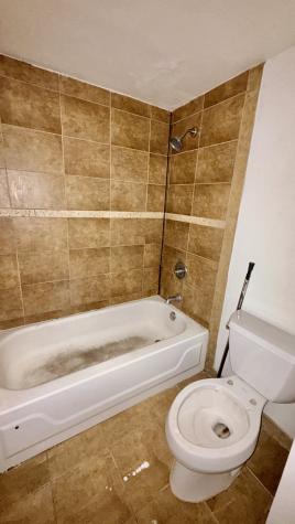 606 East Woodland Park Avenue Chicago IL 60616