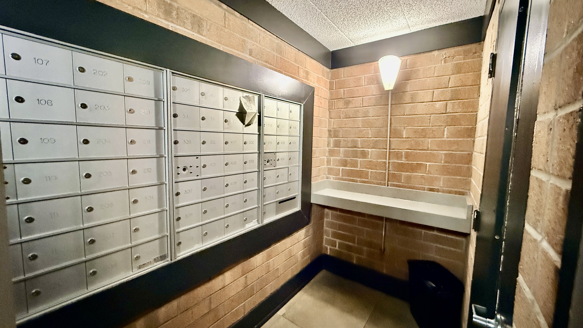 606 East Woodland Park Avenue Chicago IL 60616