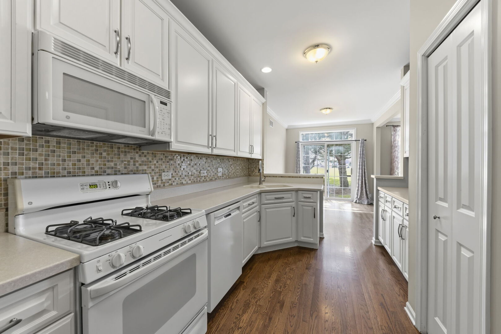 1728 Pershing Avenue Wheaton IL 60189