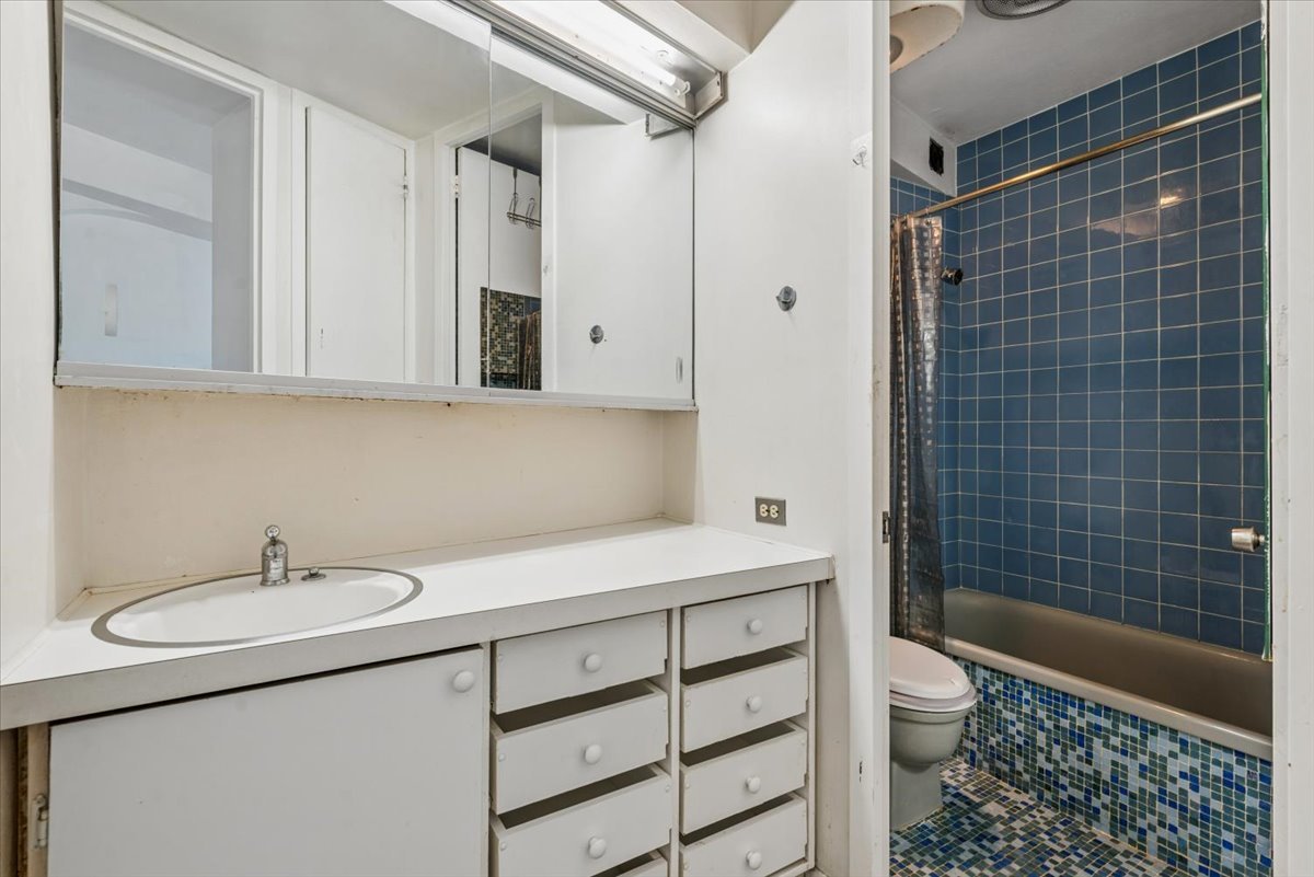 300 North State Street Chicago IL 60654