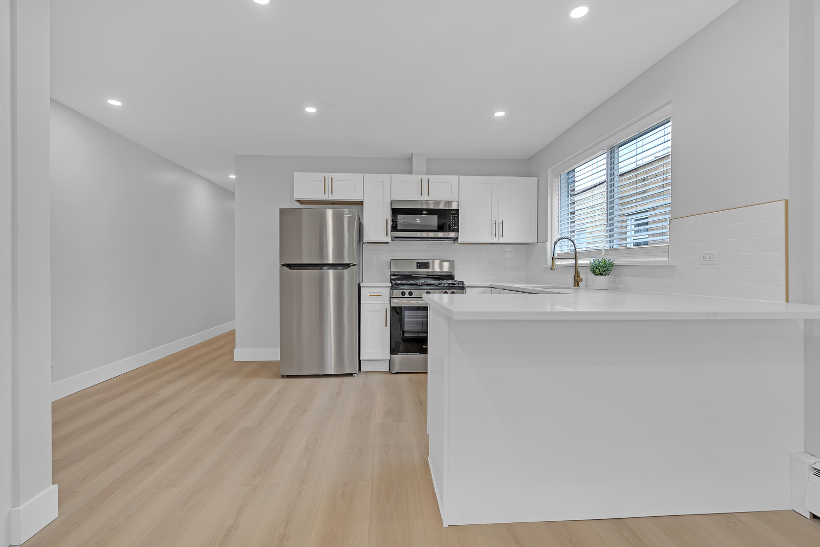 2712 West Balmoral Avenue Chicago IL 60625