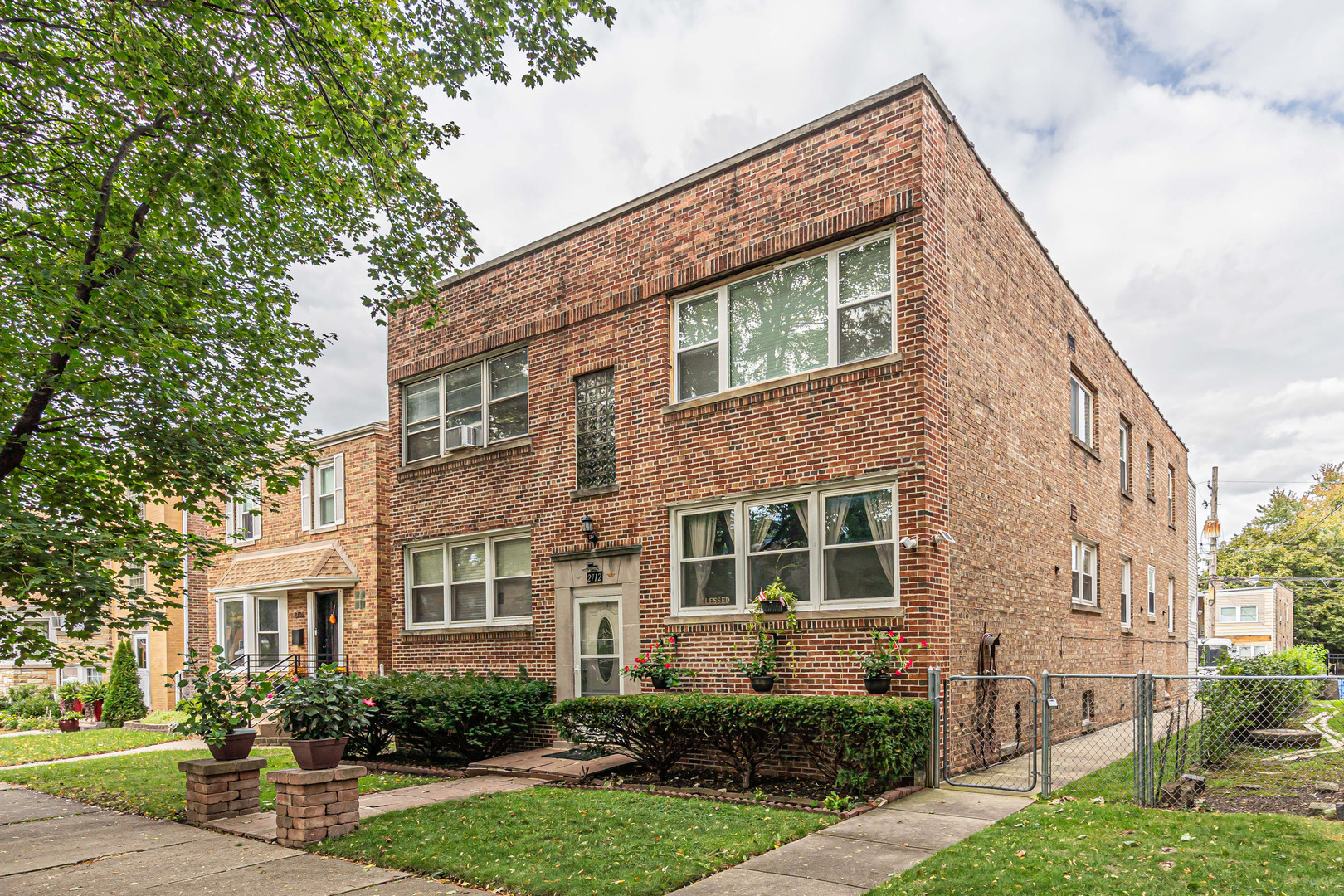 2712 West Balmoral Avenue Chicago IL 60625