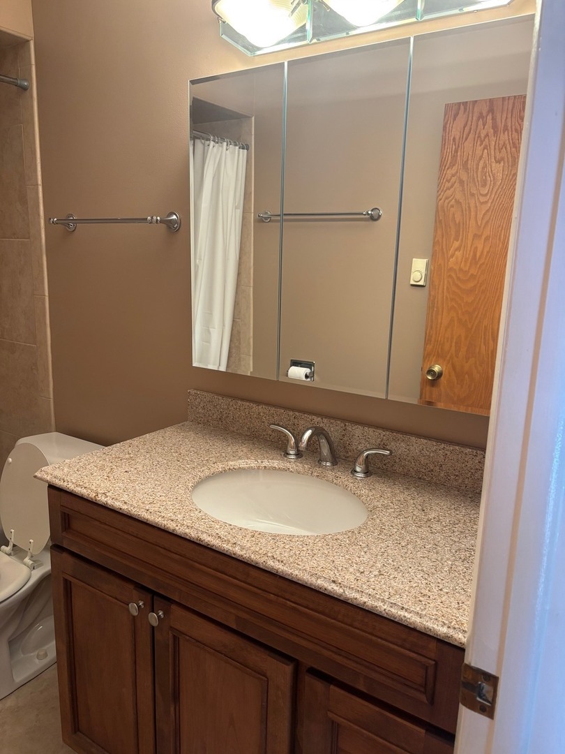 6323 West 64th Place Chicago IL 60638