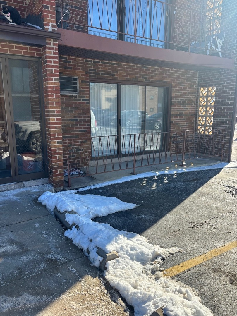 6323 West 64th Place Chicago IL 60638