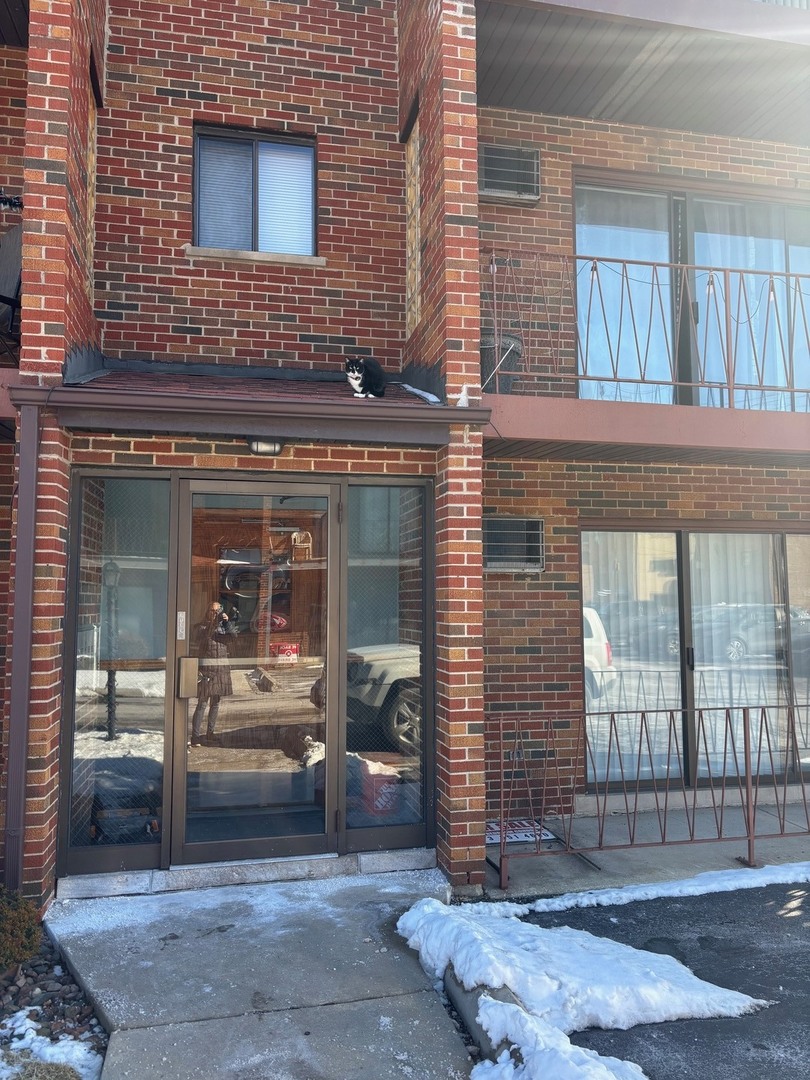 6323 West 64th Place Chicago IL 60638