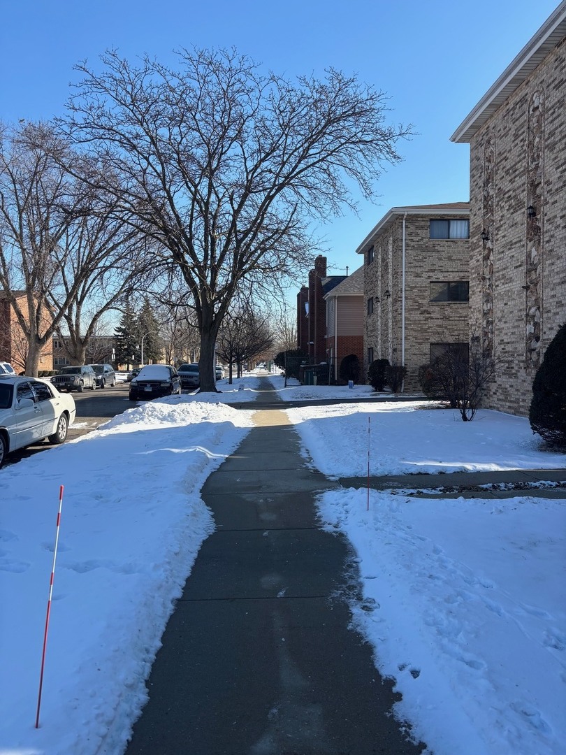 6323 West 64th Place Chicago IL 60638