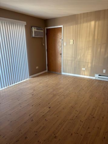 6323 West 64th Place Chicago IL 60638