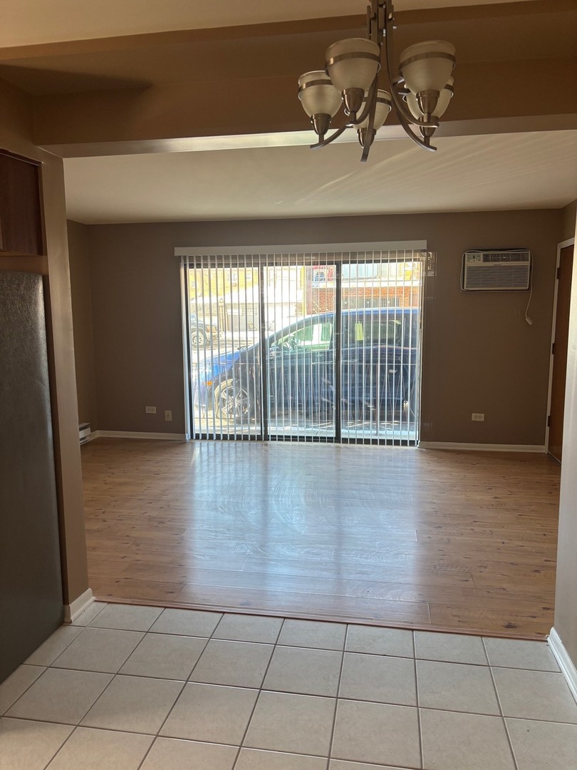 6323 West 64th Place Chicago IL 60638