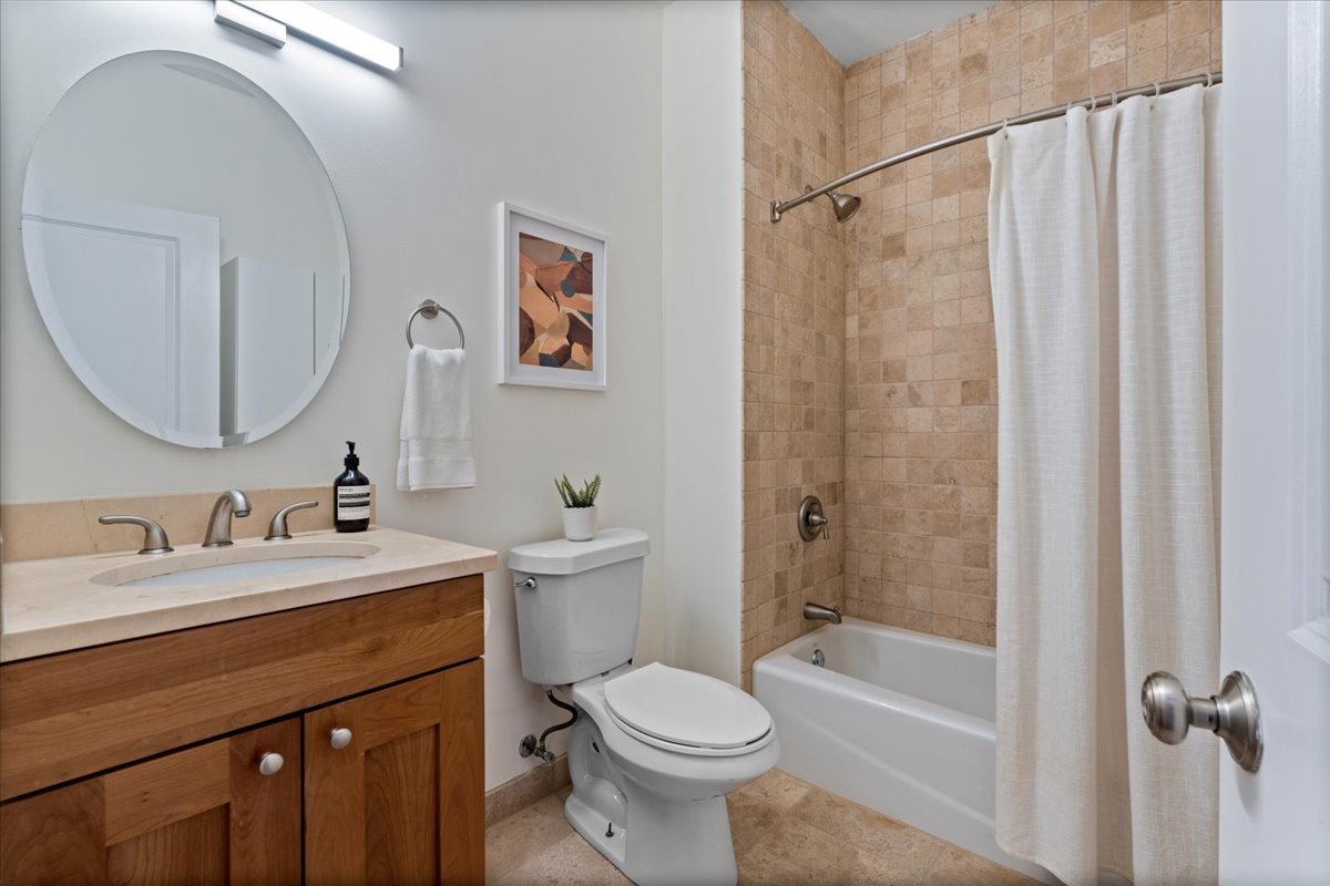 2701 North Mildred Avenue Chicago IL 60614