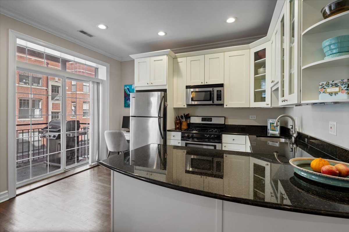 2701 North Mildred Avenue Chicago IL 60614