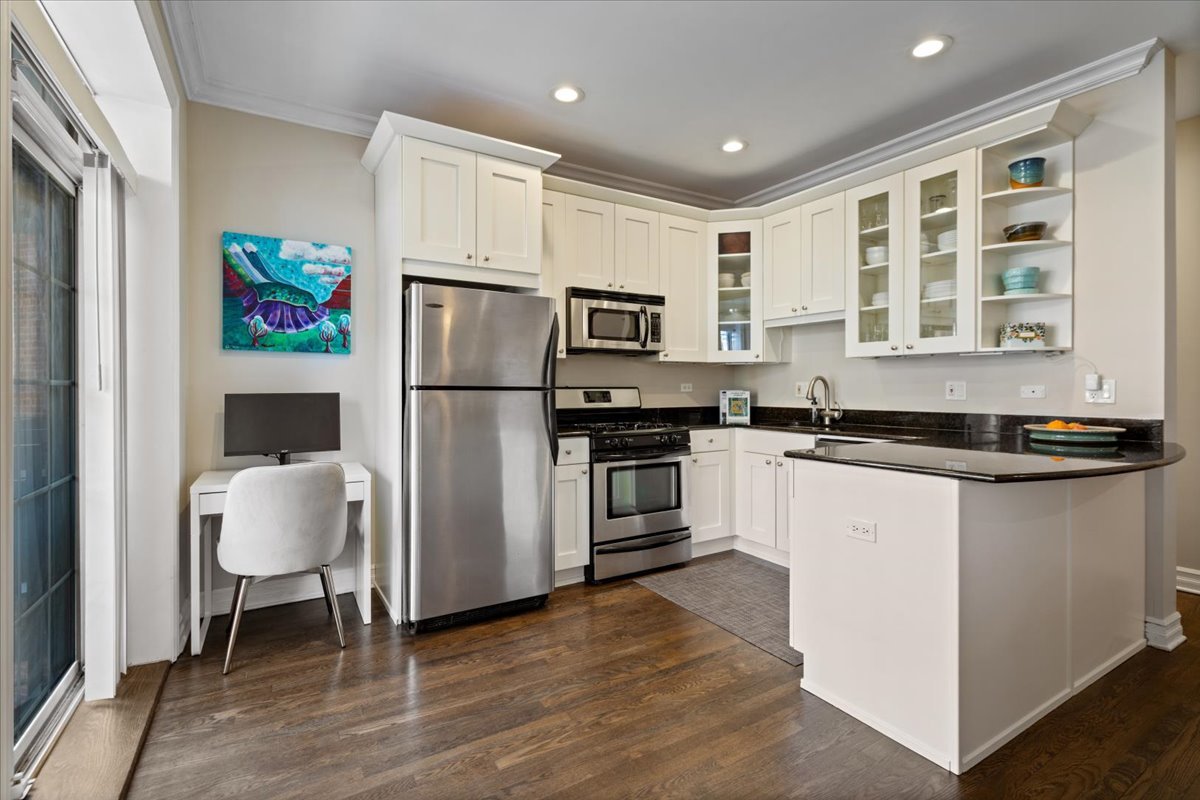 2701 North Mildred Avenue Chicago IL 60614