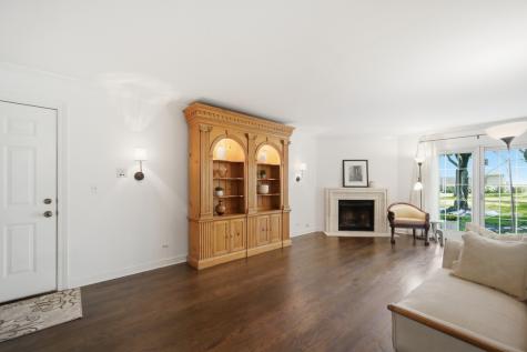 1514 Camden Court Wheeling IL 60090
