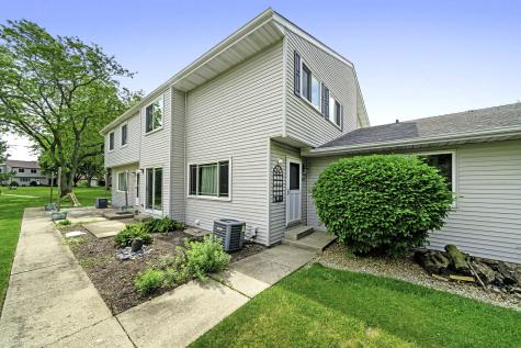1837 Kerrybrook Court Sycamore IL 60178