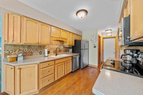 1837 Kerrybrook Court Sycamore IL 60178