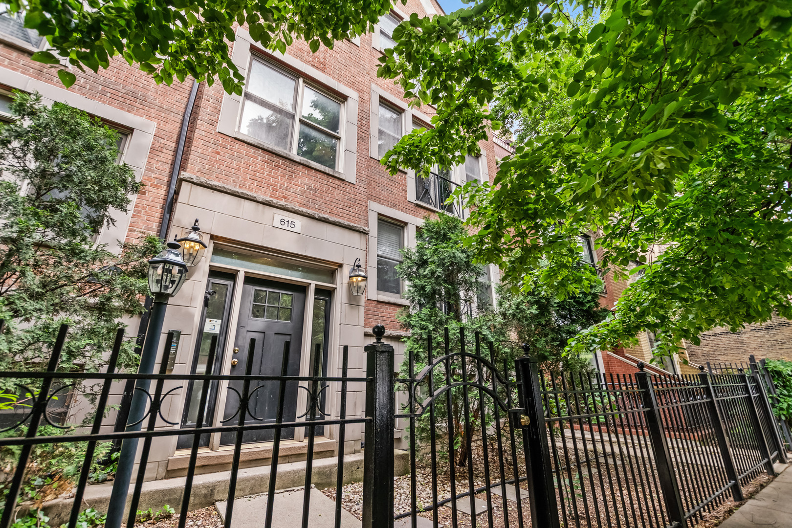 615 North Noble Street Chicago IL 60642