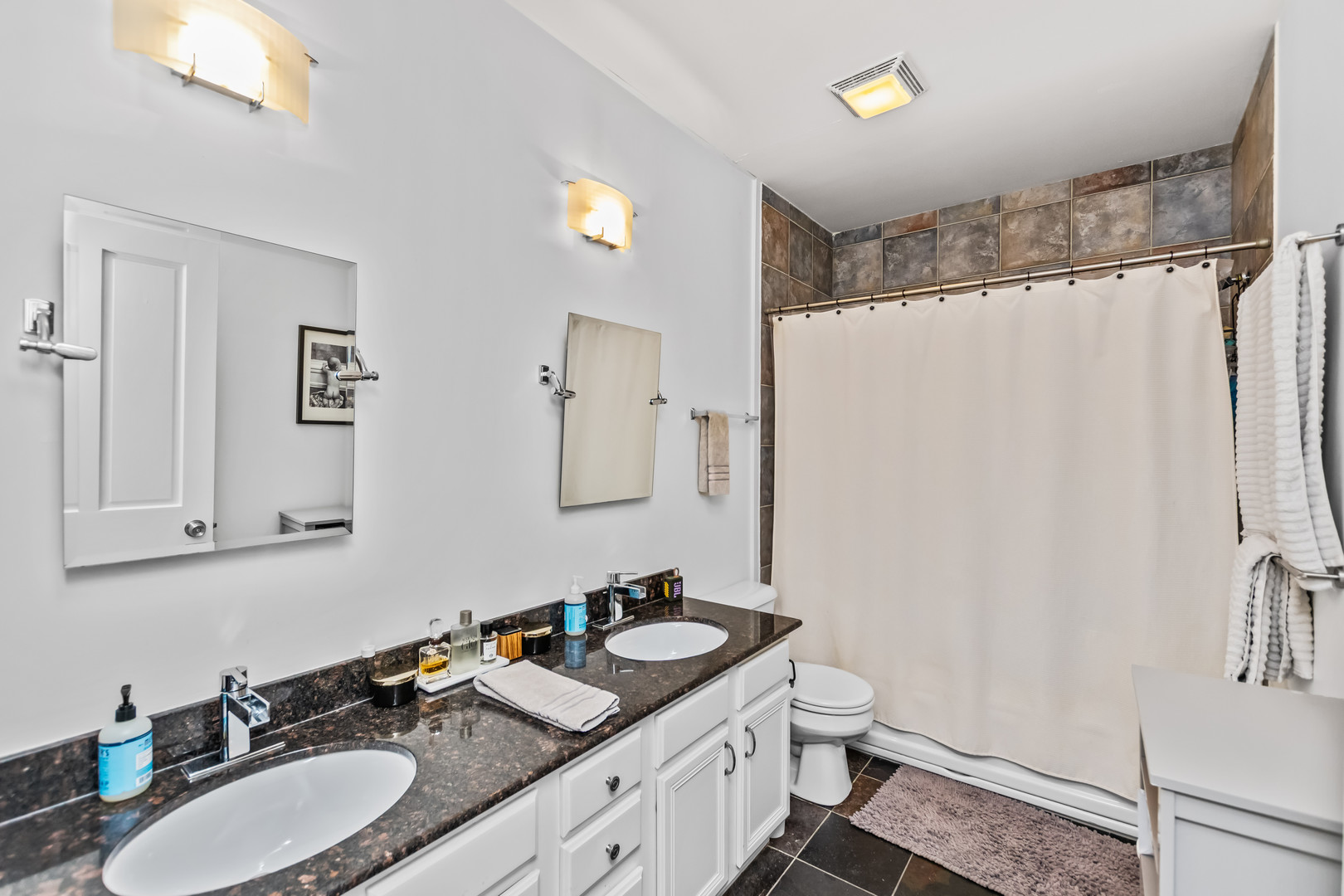 615 North Noble Street Chicago IL 60642